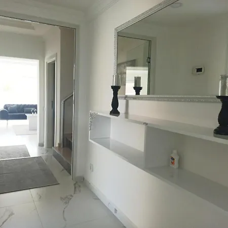 Kadriyede Muestakil Villa Yuezme Havuzlu ヴィラ *
